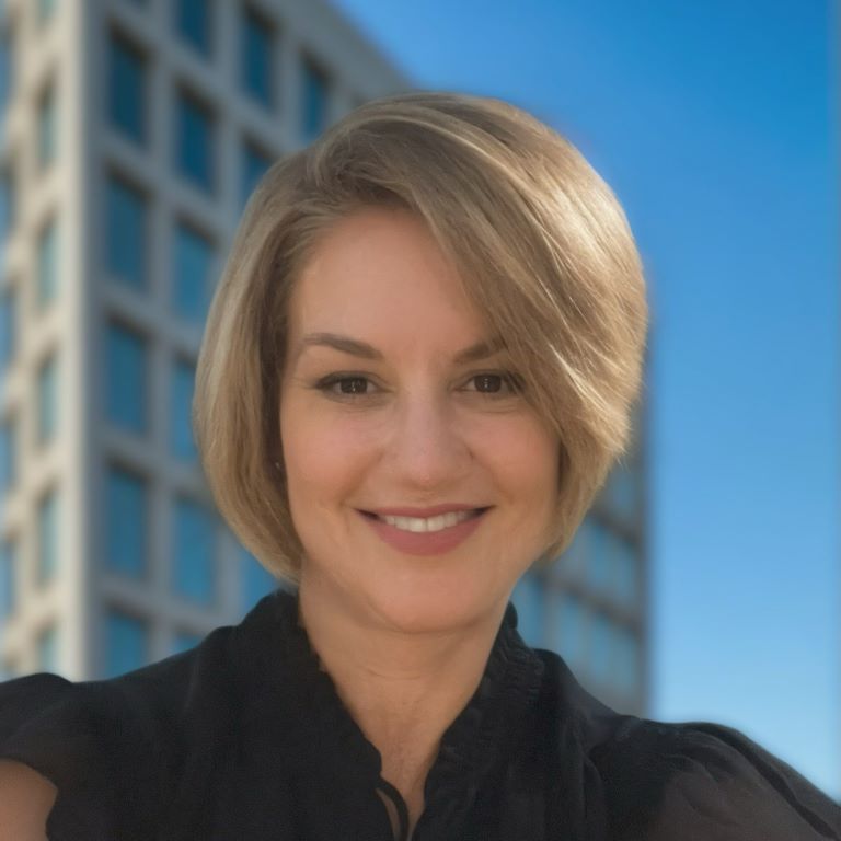 Luci Rainey headshot.